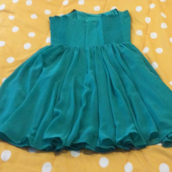 GUESS TEAL STRAPLESS Fit and flare mini DRESS, size 0 - Picture 3 of 5